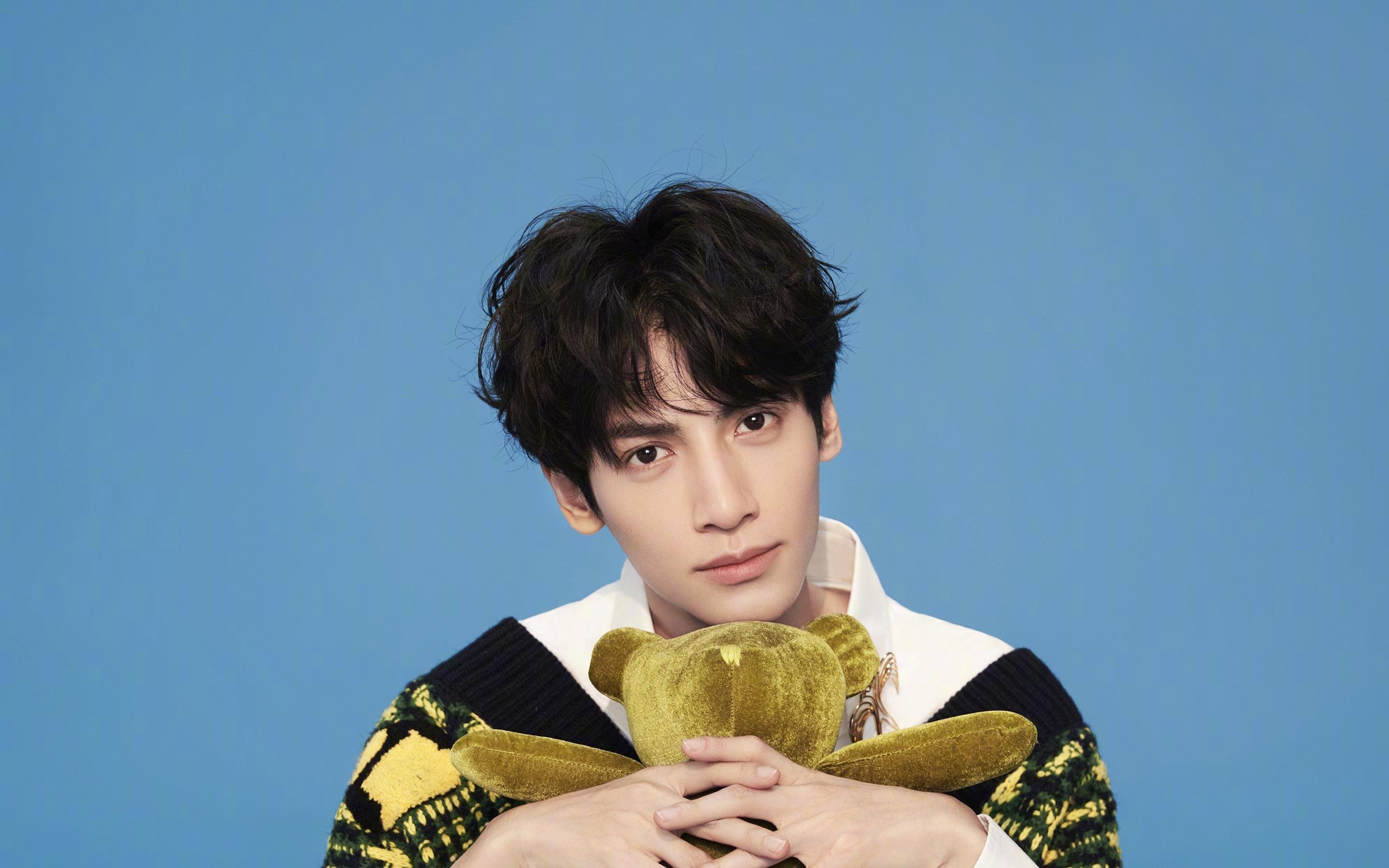 关键战役前夕主帅召开闭门会议鼓舞全队士气