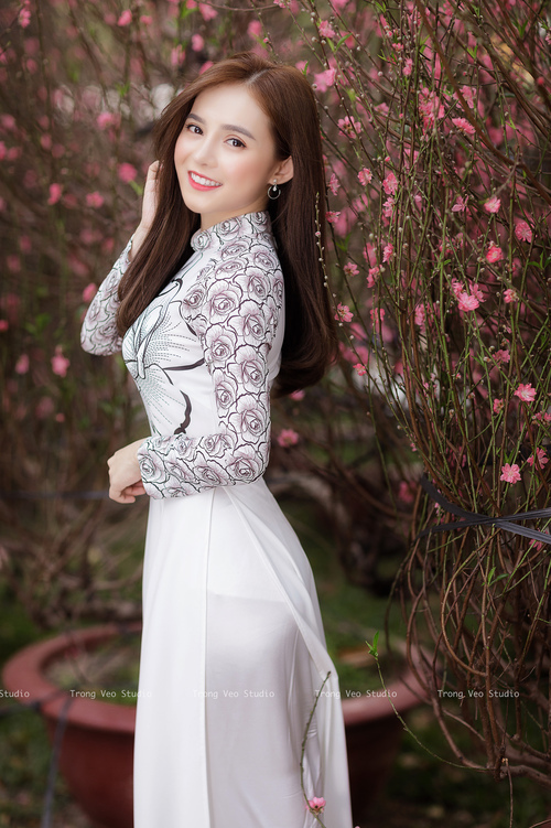 气候突变干扰场地状态裁判频繁暂停比赛确保安全,气候突变事件